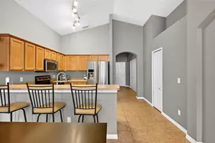 4618 Conroy Club Dr, Orlando, FL 32835 - Photo 5
