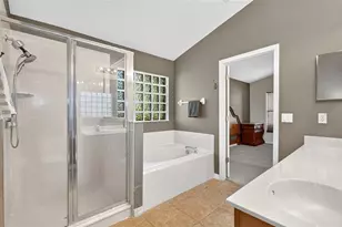 4618 Conroy Club Dr, Orlando, FL 32835 - Photo 15