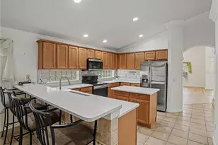 5437 Florence Harbor Dr, Orlando, FL 32829 - Photo 5