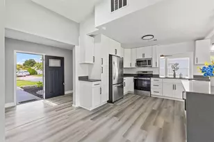 17 S Flag Ct, Kissimmee, FL 34759 - Photo 5