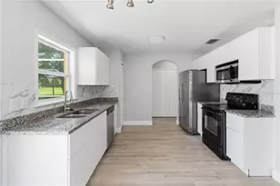 1365 Carey Glen Cir, Orlando, FL 32824 - Photo 11
