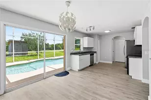 1365 Carey Glen Cir, Orlando, FL 32824 - Photo 9