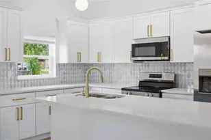 5201 Ashwood Pl, Orlando, FL 32808 - Photo 11