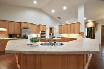 15717 E Oakland Avenue, Winter Garden, FL 34787 - Photo 11