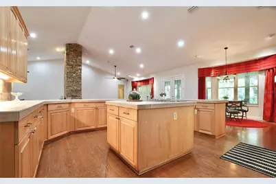 15717 E Oakland Avenue, Winter Garden, FL 34787 - Photo 17