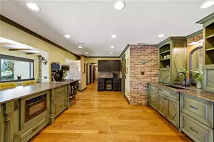 13512 Lake Magdalene Dr, Tampa, FL 33613 - Photo 5
