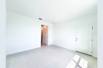 5157 Green Belt Drive #UNIT B, Haines City, FL 33844 - Photo 5