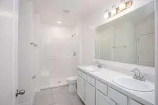 8099 SW 9th Ln, Gainesville, FL 32608 - Photo 15