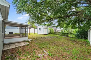 8304 Natchez St, Tampa, FL 33637 - Photo 15