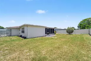 7006 Maplehurst Dr, Port Richey, FL 34668 - Photo 17