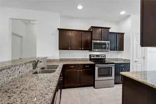 4824 Poolside Dr, Saint Cloud, FL 34769 - Photo 5