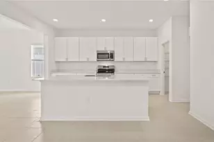 5541 Nina Wy, Saint Cloud, FL 34771 - Photo 3