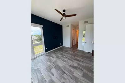 343 8th Street N, Saint Petersburg, FL 33701 - Photo 17