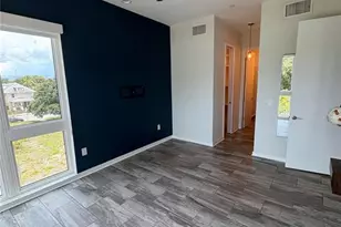 343 8th St N, Saint Petersburg, FL 33701 - Photo 17