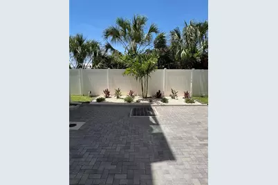 343 8th Street N, Saint Petersburg, FL 33701 - Photo 27