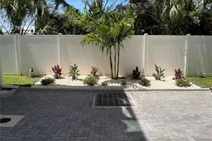 343 8th St N, Saint Petersburg, FL 33701 - Photo 27