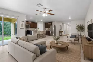 127 Tulip Ln, Kissimmee, FL 34759 - Photo 7