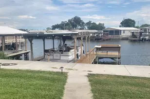 1403 Lakeview Dr, Tavares, FL 32778 - Photo 3