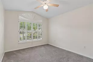 1230 Berkshire Ln, Tarpon Springs, FL 34688 - Photo 41