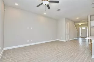 6427 Cyrils Dr, Saint Cloud, FL 34771 - Photo 9