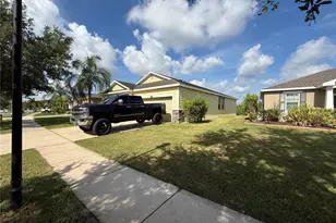1751 Bonita Bluff Ct, Ruskin, FL 33570 - Photo 5