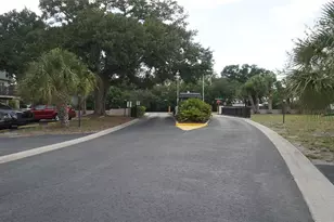 3312 Ramblewood Pl, Sarasota, FL 34237 - Photo 3