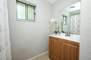 2416 Tamarind Dr, Edgewater, FL 32141 - Photo 23