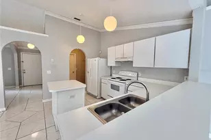 220 Canterbury Ct, Kissimmee, FL 34758 - Photo 5