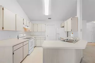12949 Downstream Cir, Orlando, FL 32828 - Photo 5