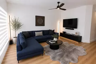 4704 Chevy Pl, Orlando, FL 32811 - Photo 5