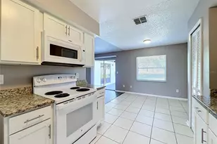 8426 Village Green Rd, Orlando, FL 32818 - Photo 23