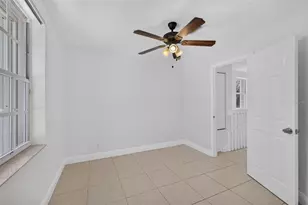 946 Summit Lake Dr, West Palm Beach, FL 33406 - Photo 21