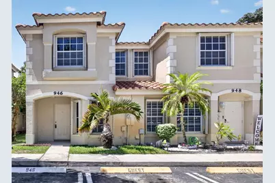 946 Summit Lake Drive, West Palm Beach, FL 33406 - Photo 1