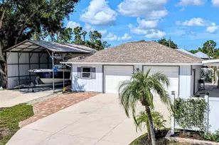 4639 Kempson Ln, Port Charlotte, FL 33981 - Photo 3