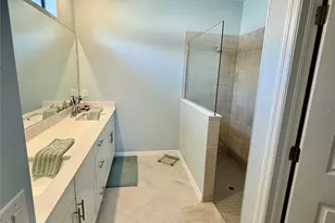 10852 Sun Drop St, Venice, FL 34293 - Photo 13