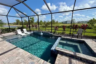 10852 Sun Drop St, Venice, FL 34293 - Photo 3