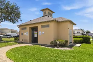 2041 Lacie Jo Ln, Kissimmee, FL 34743 - Photo 41