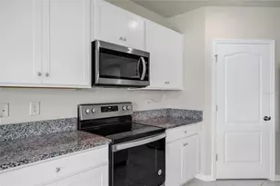 529 Talisi Loop, Saint Cloud, FL 34771 - Photo 5