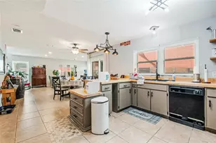 447 Hunter Cir, Kissimmee, FL 34758 - Photo 13