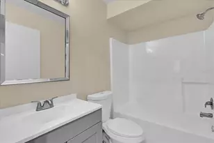 2405 Northlake Dr, Sanford, FL 32773 - Photo 11