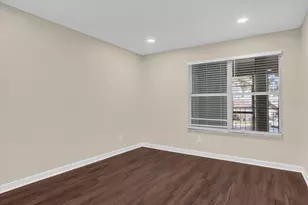 2405 Northlake Dr, Sanford, FL 32773 - Photo 9