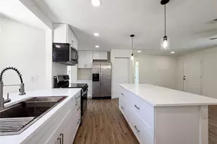 561 Yale Rd, Venice, FL 34293 - Photo 3