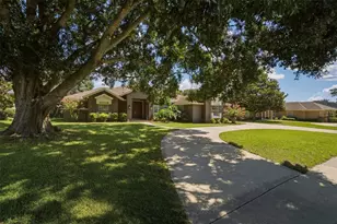 2260 Langley Cir, Orlando, FL 32835 - Photo 11