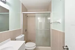 2868 N Powers Dr, Orlando, FL 32818 - Photo 15