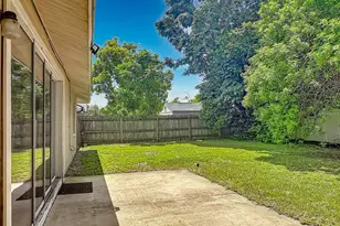800 Wavecrest Dr, Orlando, FL 32807 - Photo 19