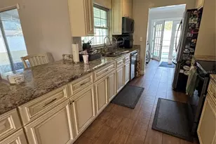 1221 Leeway Ave, Orlando, FL 32810 - Photo 5