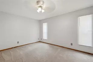 10207 N Hyaleah Rd, Tampa, FL 33617 - Photo 17