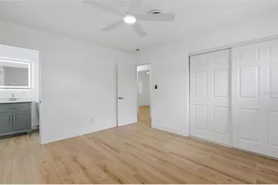 305 Glen Oak Road, Venice, FL 34293 - Photo 13
