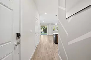 9806 Red Eagle Dr, Orlando, FL 32825 - Photo 5