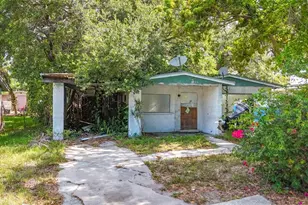 1679 24th St, Sarasota, FL 34234 - Photo 5